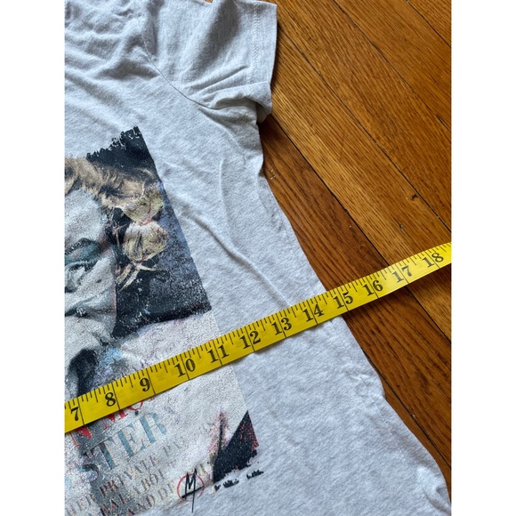 Marilyn Monroe ~ Short Sleeve T-Shirt - Picture 6 of 7